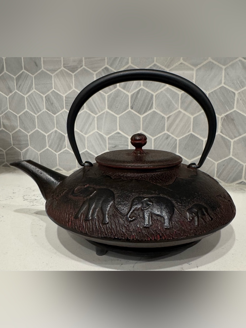 Teavana Cast Iron Elephant Teapot w/ Lid, Infuser & Trivet Black Red 4 Piece Set